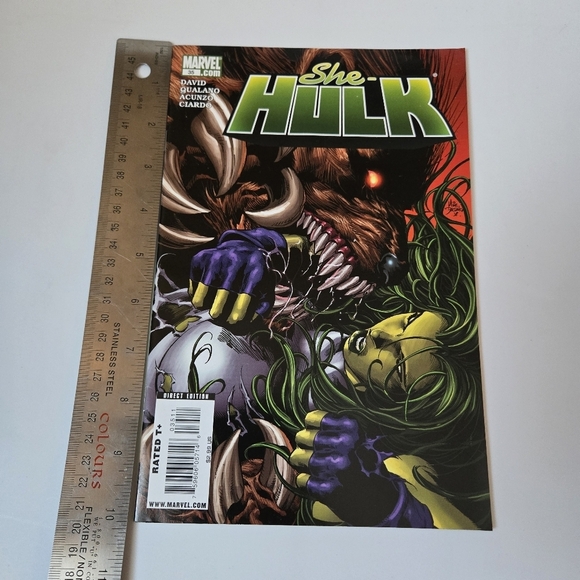 Marvel She-Hulk Comic Book - Picture 6 of 6